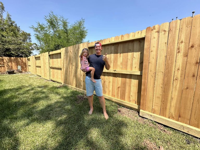 What’s the best type of fence for Manvel weather?