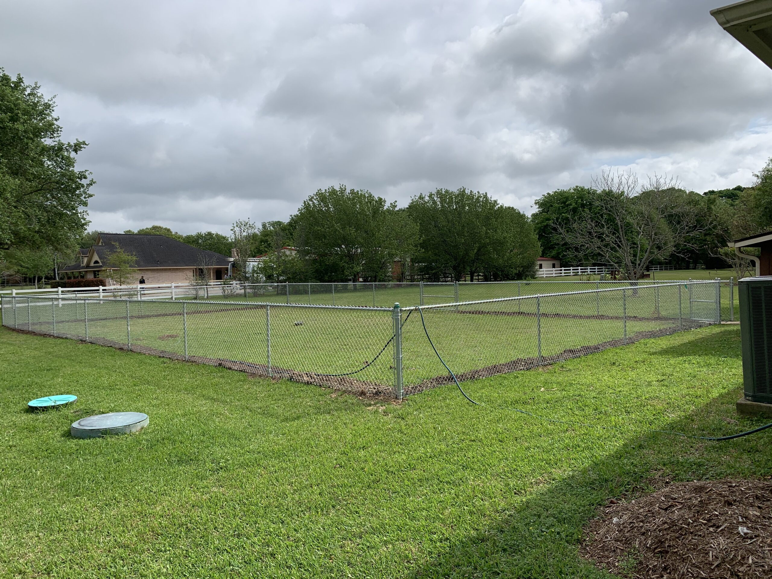 Is chain link or wood better for a business? - Cactus Fence project photo